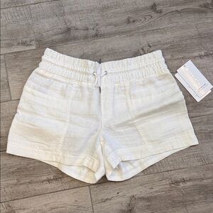 Athleta Cabo Linen 4” White Shorts